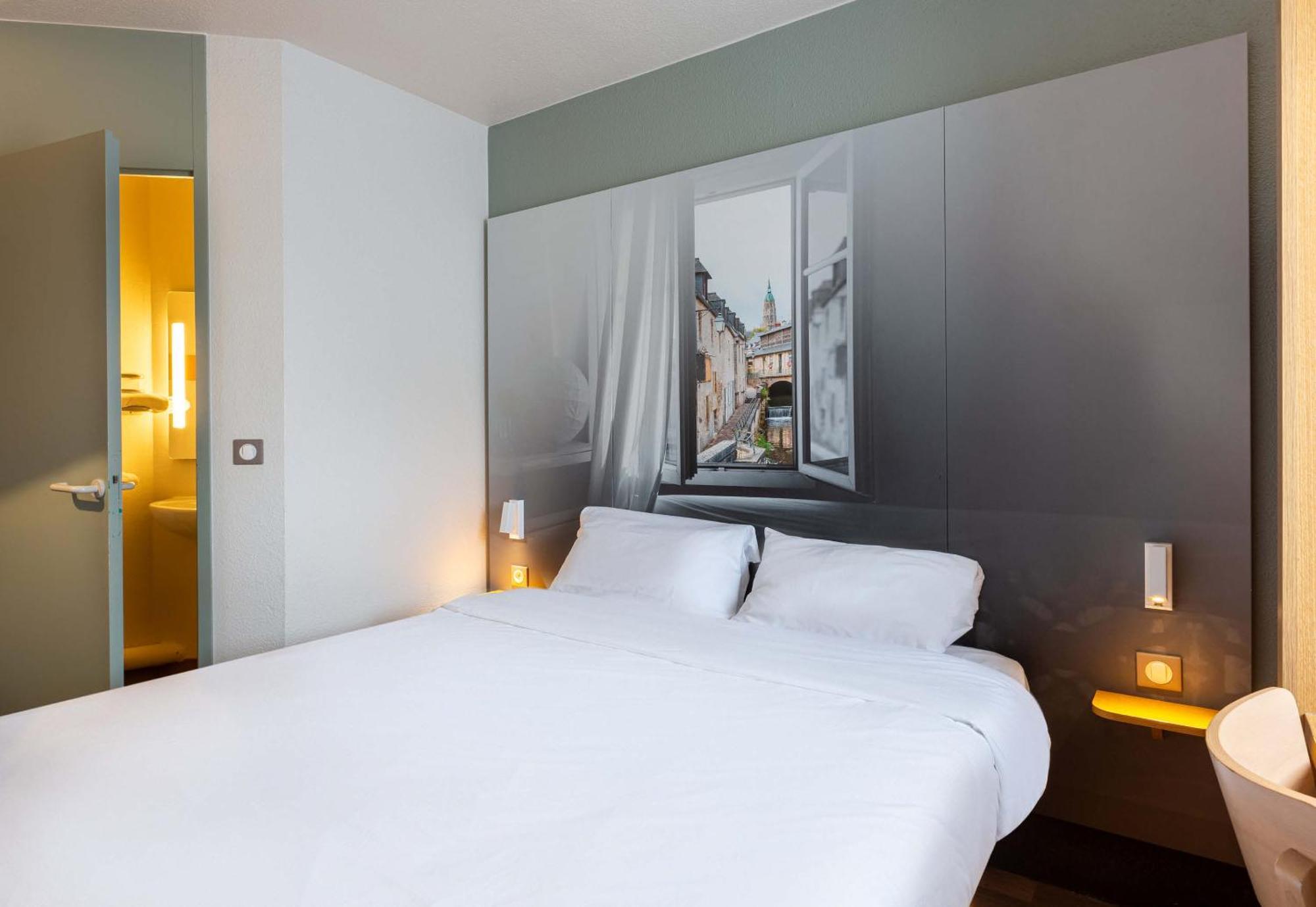B&B Hotel Chartres Le Coudray Экстерьер фото