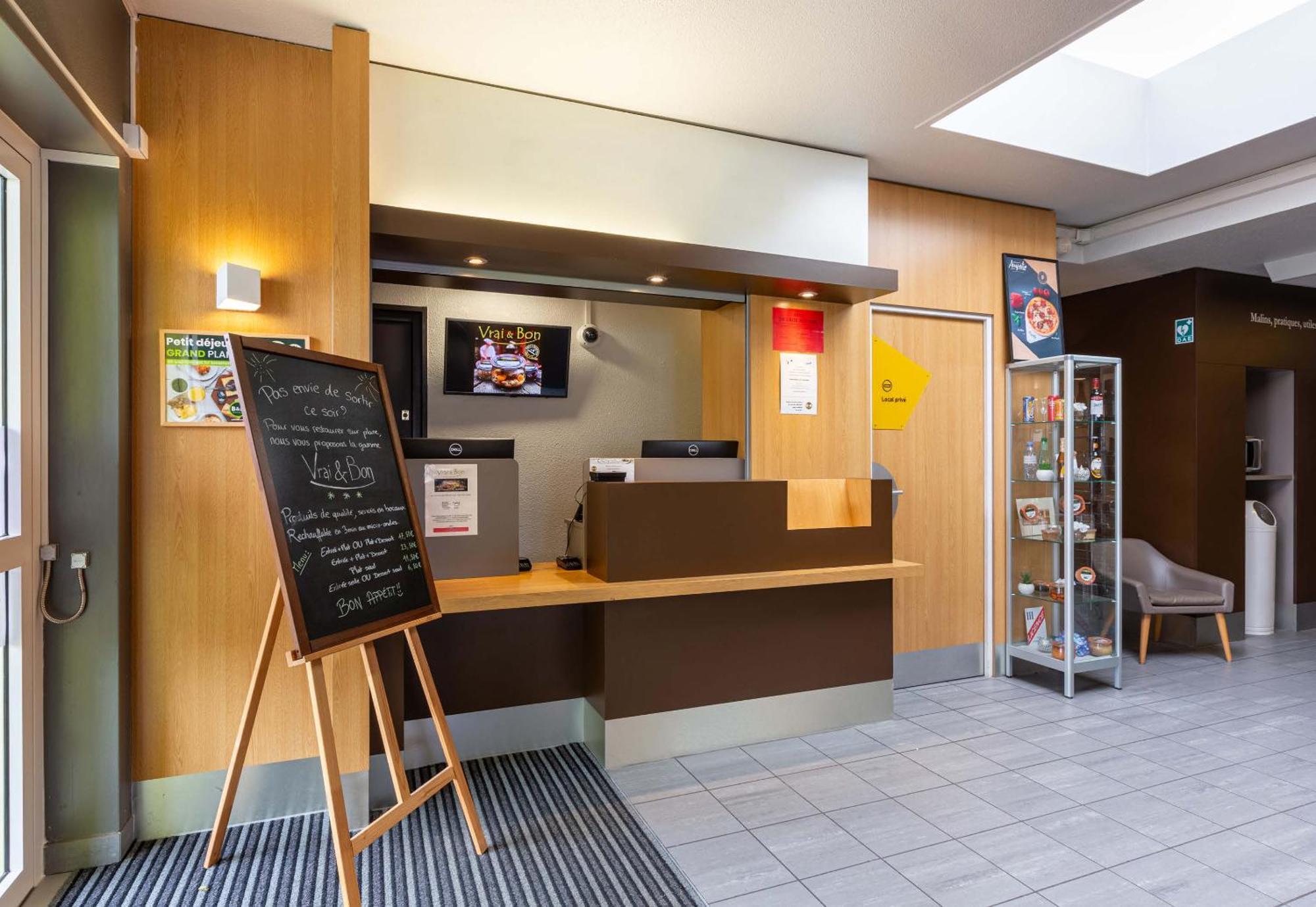 B&B Hotel Chartres Le Coudray Экстерьер фото
