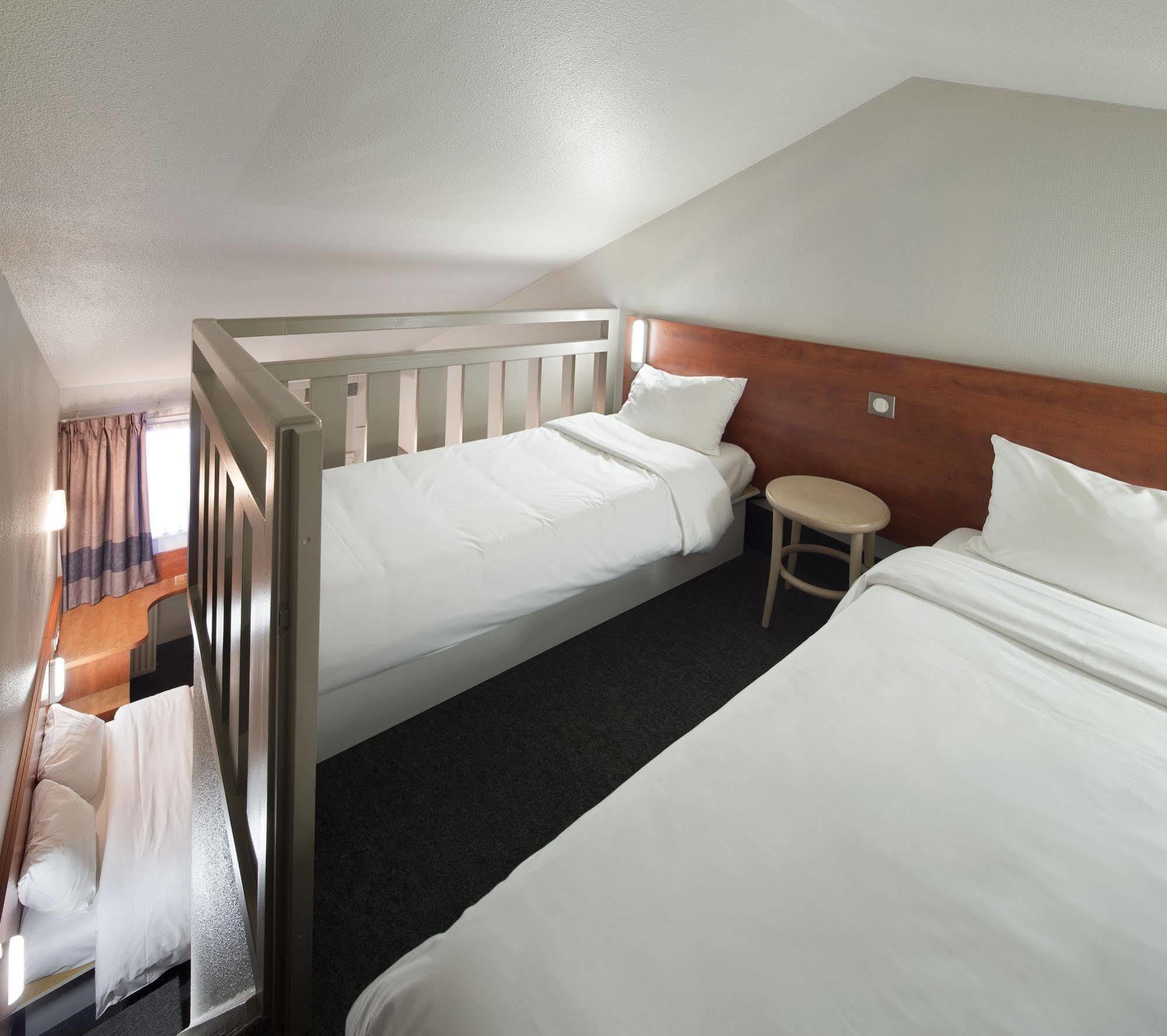 B&B Hotel Chartres Le Coudray Экстерьер фото