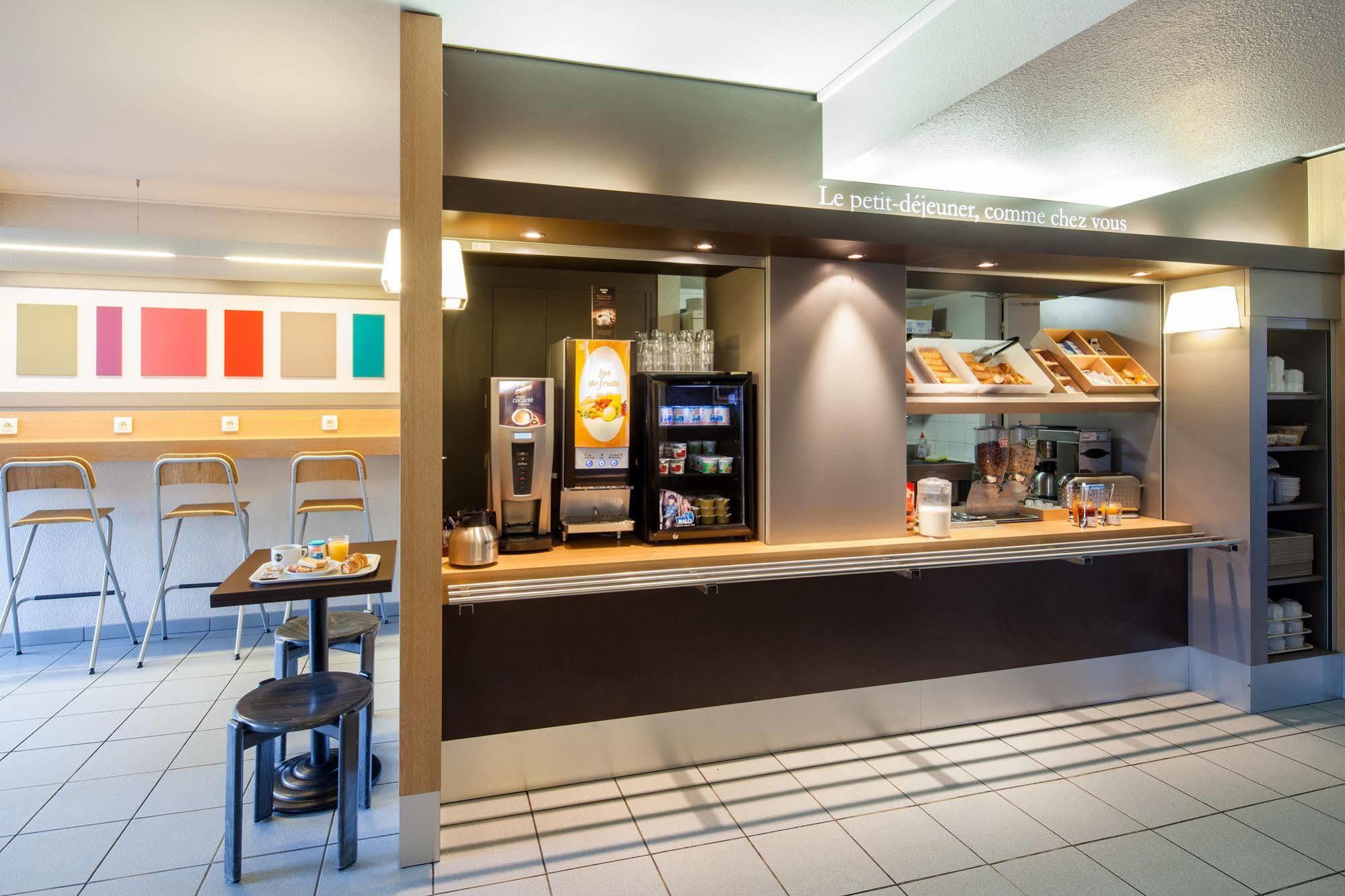B&B Hotel Chartres Le Coudray Экстерьер фото